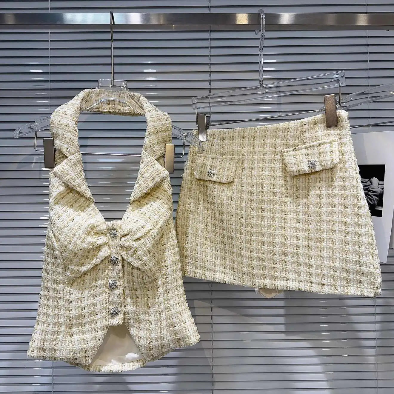 DEAT 2025 Summer New Fashion Two-pieces Set For Women Diamond Buckle Hanging Neck Vest Woven Tweed Short Skirt Female 11A04590