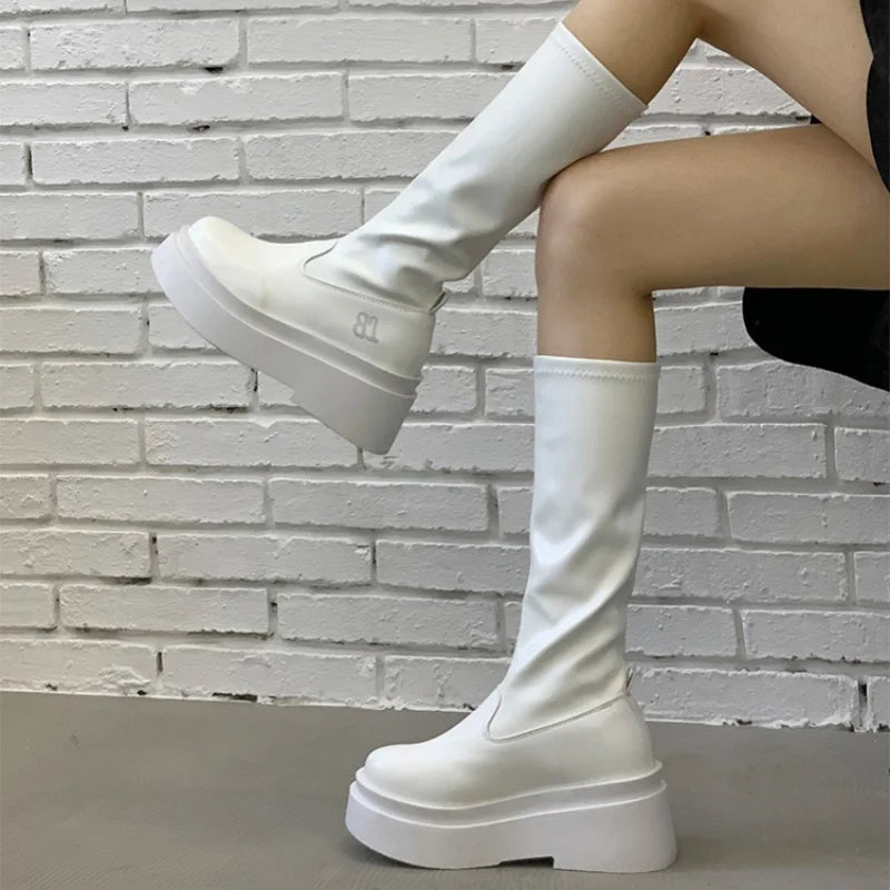 Autumn/winter New Round Toe Square Heel Fashionable Elegant Women's High Boots Thick Soles Retro Temperament Knight Boots
