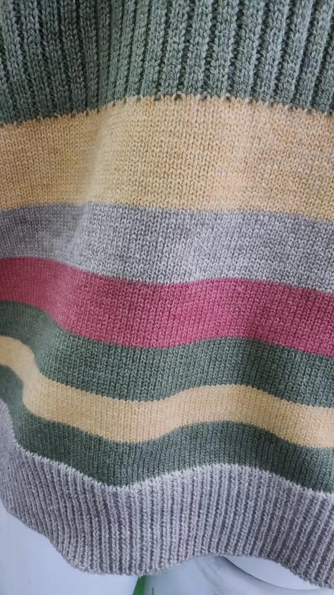 Europäischer und amerikanischer Rollkragenpullover Herbst und Winter Revers Farblich passende Strick