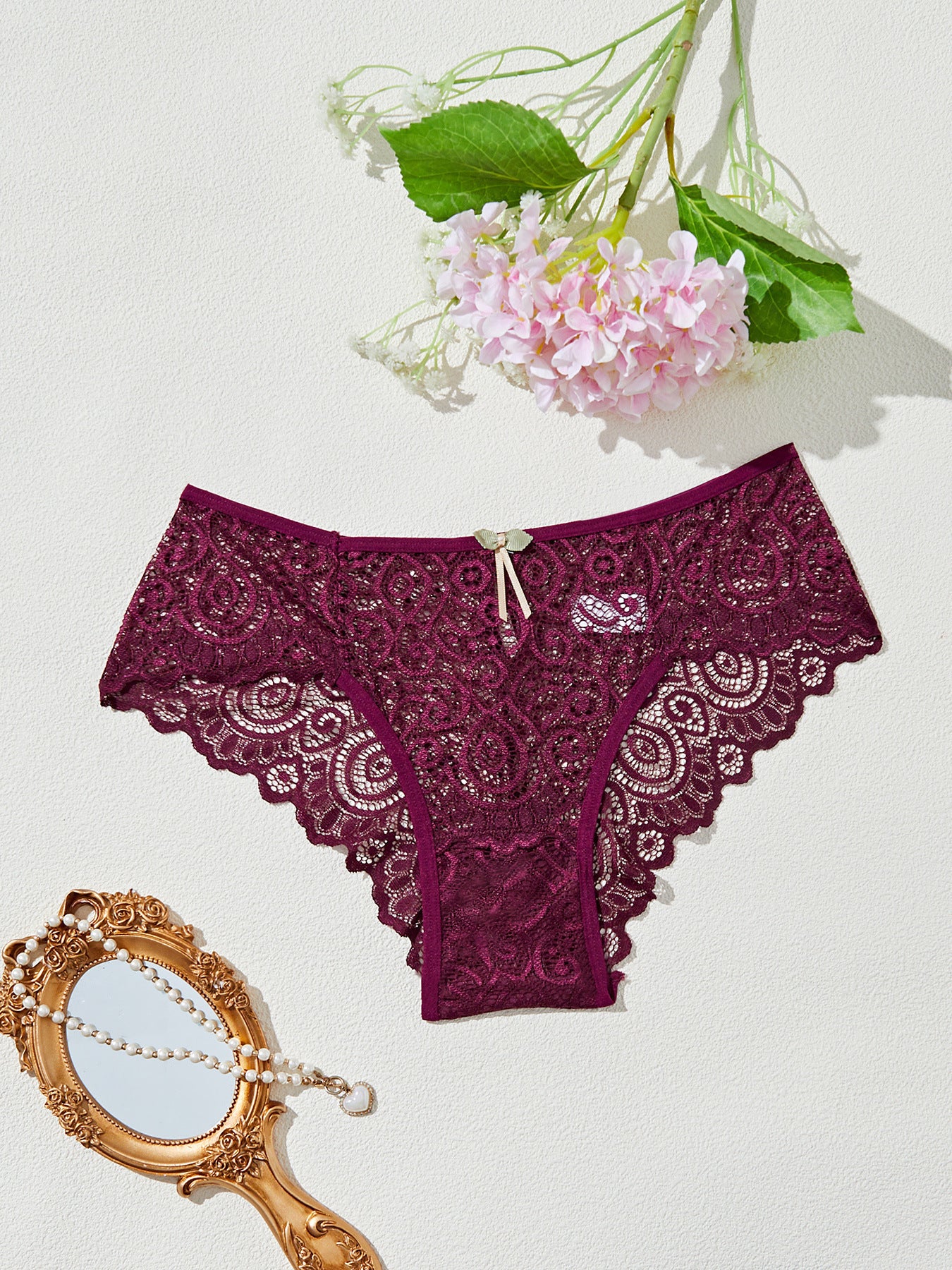 Modischer und bequemer atmungsaktiver Slip ohne Spuren für Damen