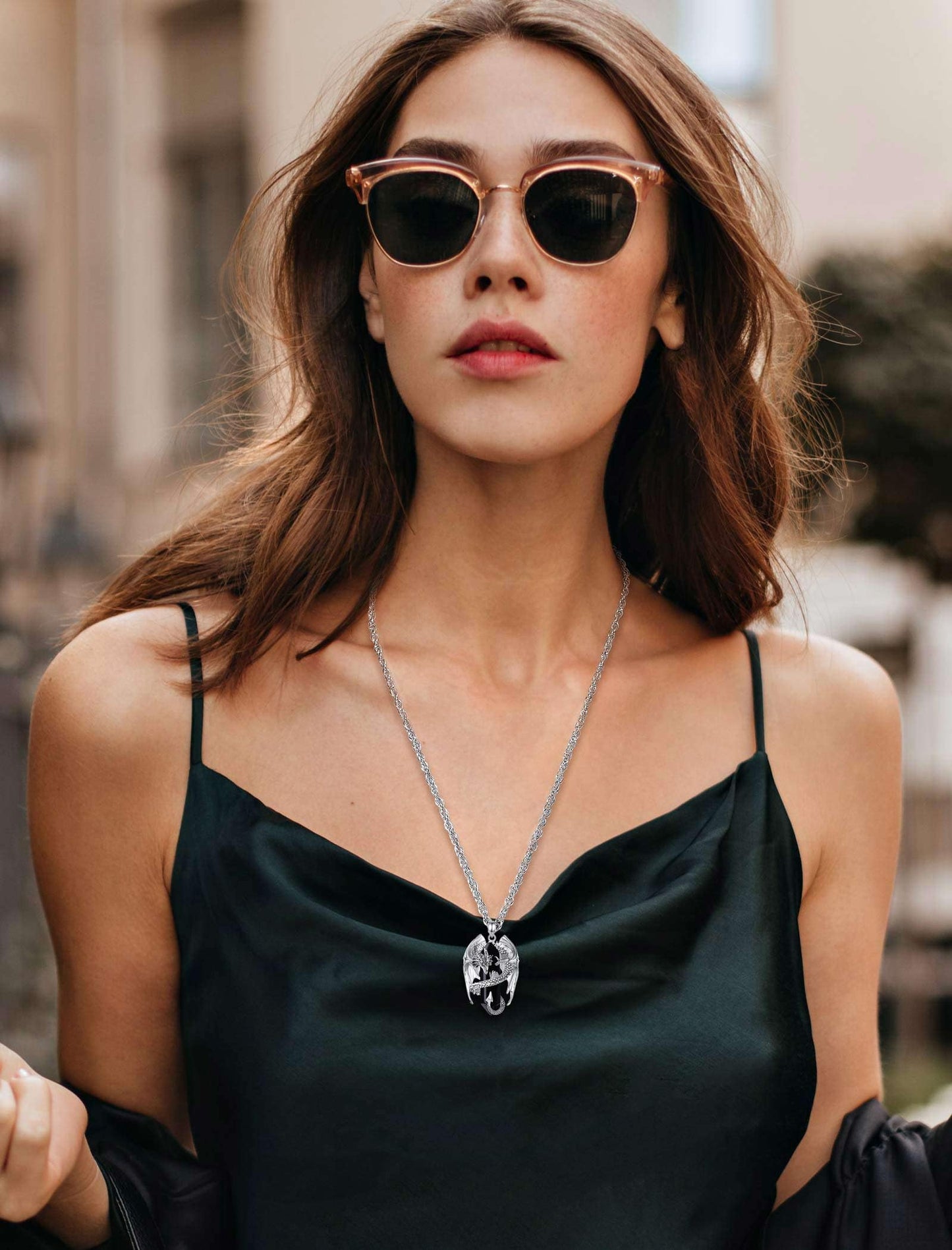 INFUSEU Drachen Kette, Kristall Halskette Nordischer Drache Eingewickelter Zylinder Edelstein Schwarzer Vintage Obsidian Anhänger Sechseckiger Heilkristall Gothic Geschenk für Männer Frauen