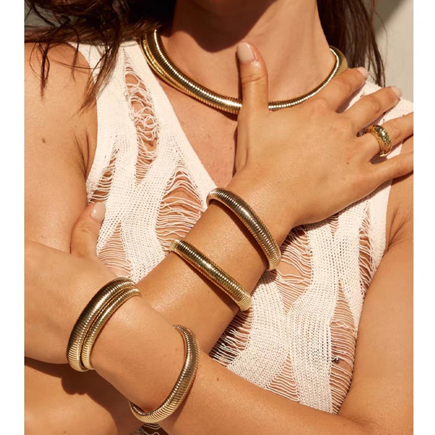 Awinesn Goldarmreifen für Damen, klobige, dehnbare Armreifen, Armband-Set, 18 Karat vergoldete Edelstahl-Gliederketten-Armbänder, flexible, breite Armbänder, 3er-Set, Schmuck für Damen