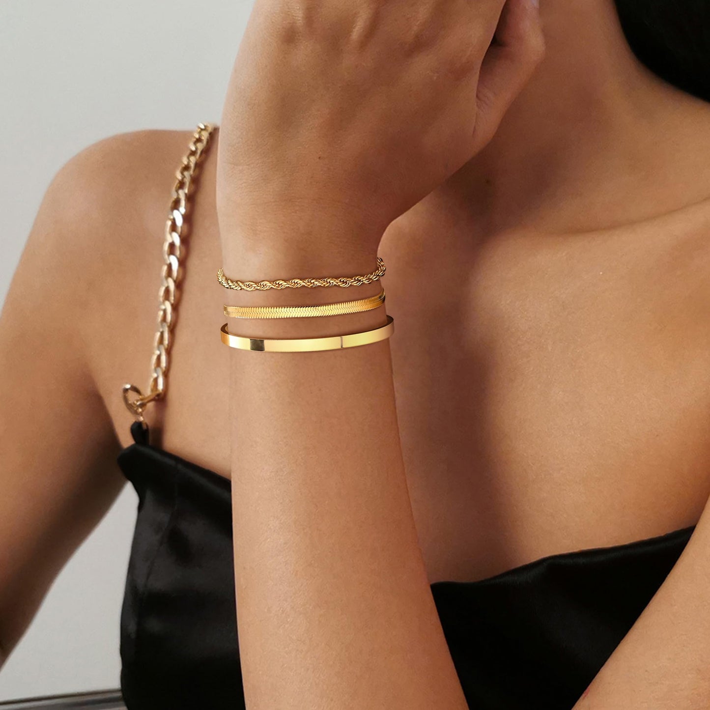 Finrezio 3-5 Stück Armband Damen Gold 14 Karat Vergoldet Stapelarmbänder Edelstahl Figaro Perlen Ketten Armbänder Verstellbare Armband Set Wasserdichter Gold Schmuck für Damen