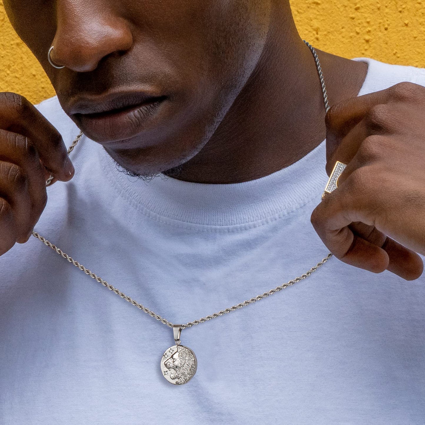 KRKC&amp;CO Löwe Kette Herren Münze Sternzeichen Anhänger Silberkette, 2,5mm 55,9cm Kordelkette Kettenanhänger Silber, Edelstahl Medaillon Halskette, Geburtstagsgeschenk für Männer Jungen Freund