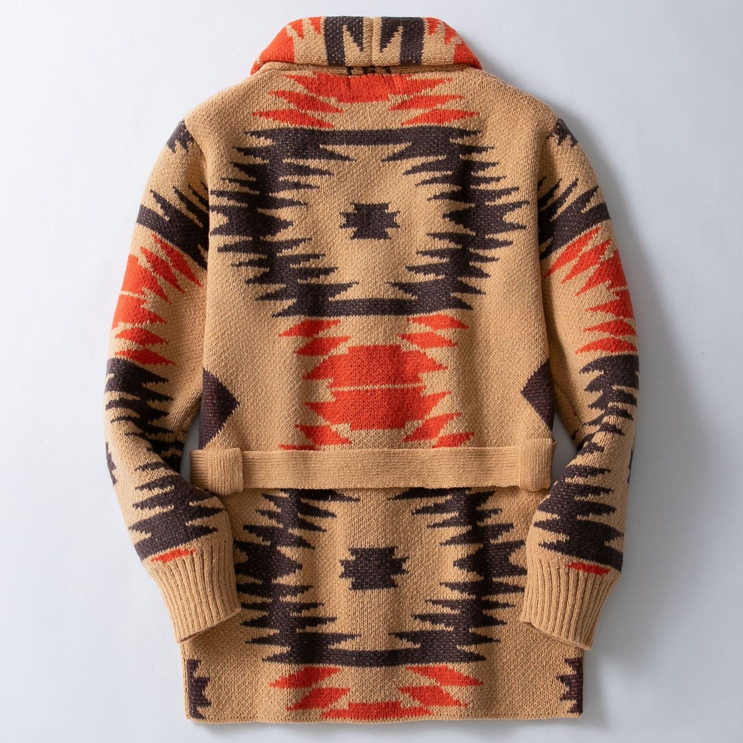 Mittellange Strickjacke mit Schnürung