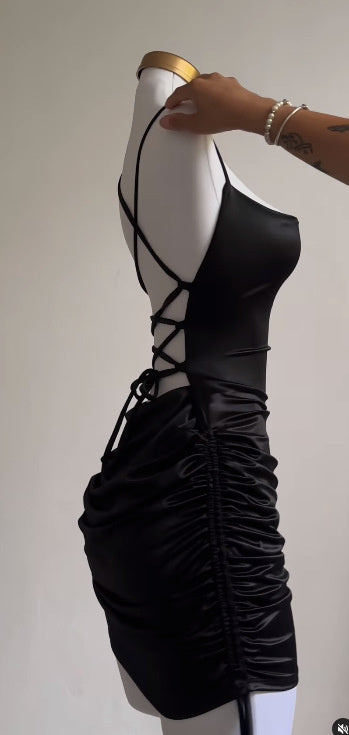 Sexy rückenfreier Spaghettiträger-Hüftrock mit Schnürung für heiße Mädchen