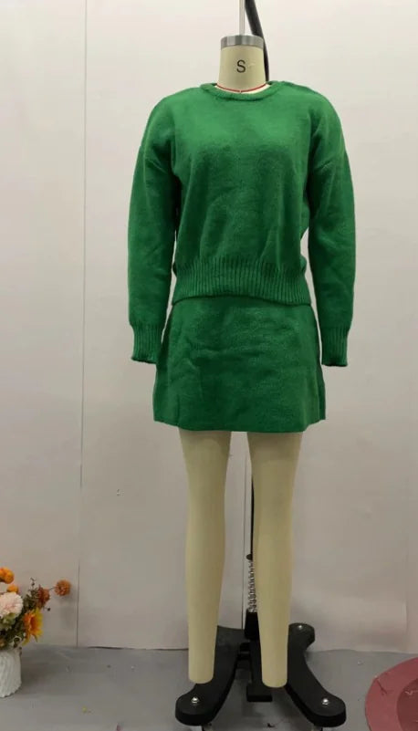 2-teiliges Set aus Strickpullover und Rock
