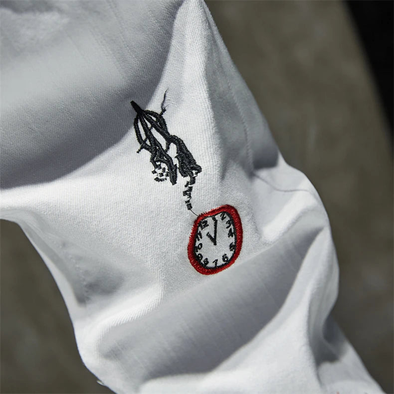 Mode Trendy Stickerei Buchstaben Männer College Jungen Skinny Runway Zipper Denim Hose Destroyed Zerrissene Jeans Schwarz Weiß Jeans