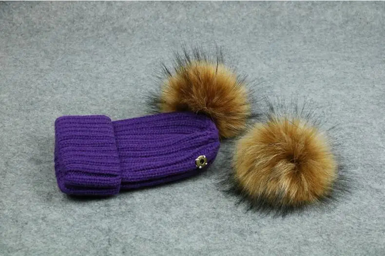 Pompom-Mützen für Erwachsene und Kinder, supergroße Doppelhaar-Ballmütze, warme Wintermütze mit Ohrenschutz, Strickmütze für Damen, verstellbar, A49