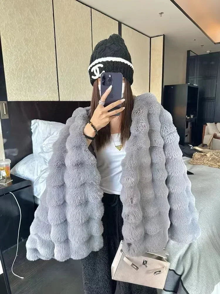 White Fur Coat for Women  Autumn and Winter New Style Short Imitation Fur Plush Collarless Top Short Top Warm and Trend