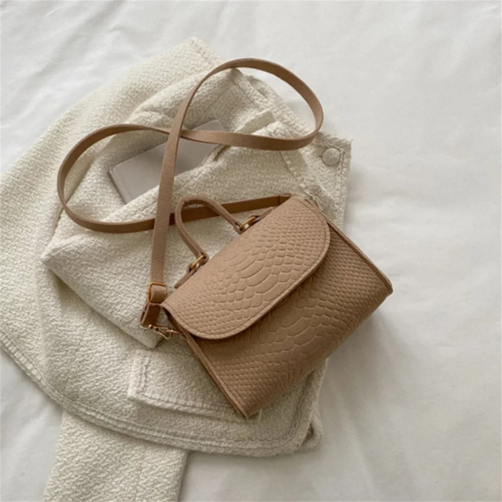 Fashion Felt Crossbody Bags for Women Armpit Bag Popular Crocodile Embossed Handbag Small Square Bag Retro Shoulder Bag Gifts