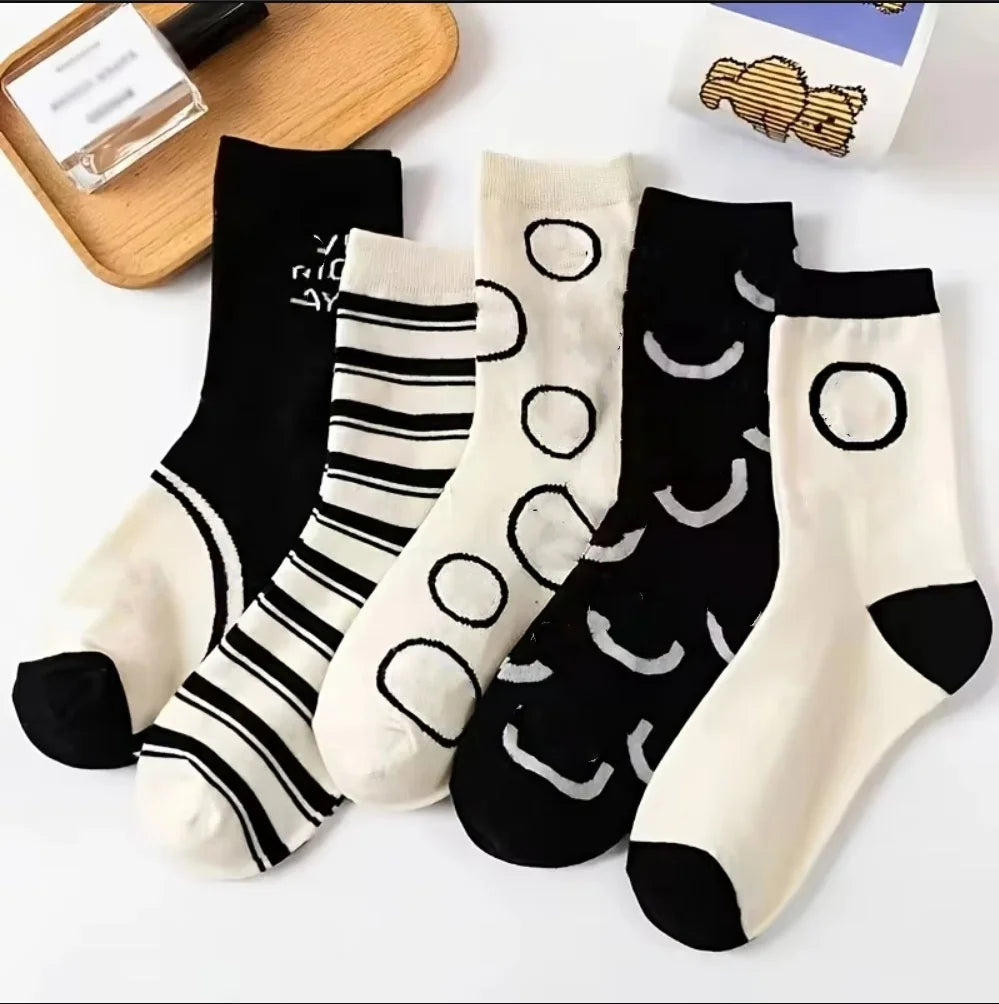 5 Pairs of New Spring and Fall Sports Students MEN'S Soft Anti-odor Sweat Sports Mid-calf Socks