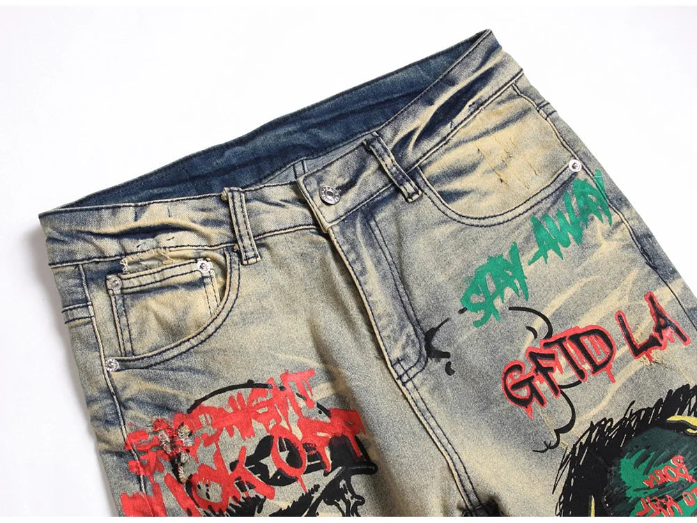 Herren Bedruckte Stretch-Jeans Streetwear Charakter Totenkopf Flamme Bemalte Hose Vintage Knöpfe Fly Schlanke zerrissene Hose