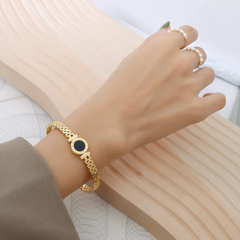 Woman Bijoux 18K Gold Plated Surgical Steel Back To Rome Love Letter Bracelet Roman Numeral Bangle