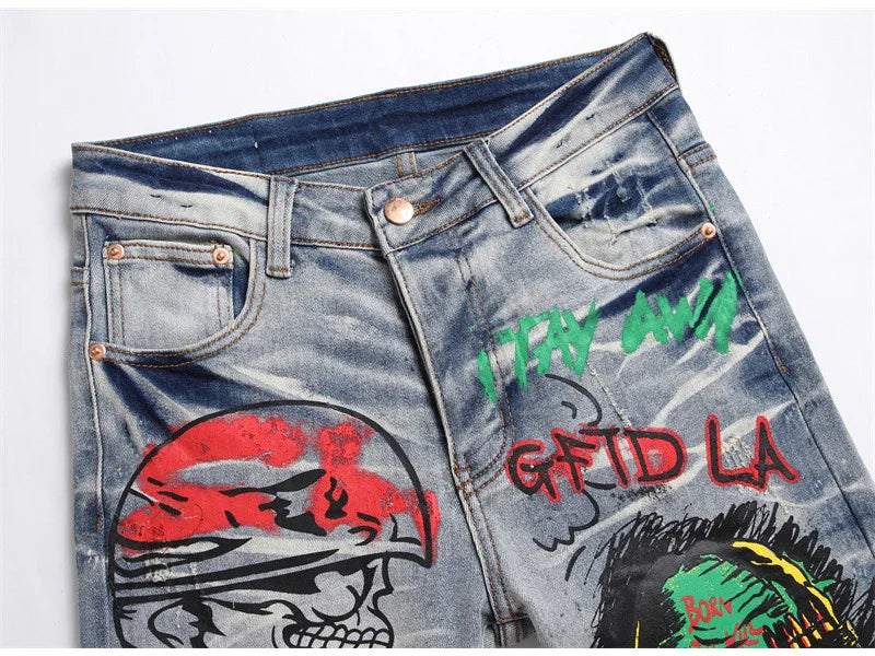 Herren Bedruckte Stretch-Jeans Streetwear Charakter Totenkopf Flamme Bemalte Hose Vintage Knöpfe Fly Schlanke zerrissene Hose