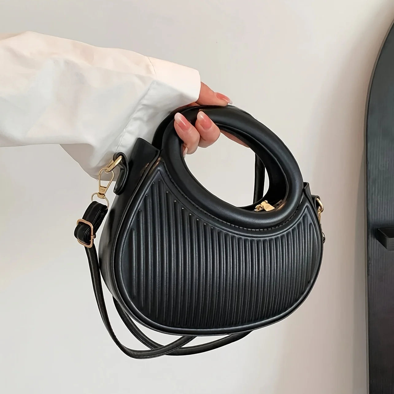 Stripe Design Crossbody Bags for Women Elegant Synthetic Leather Handbag, Purse, Luxury Look Shoulder Bag for Everyday Use