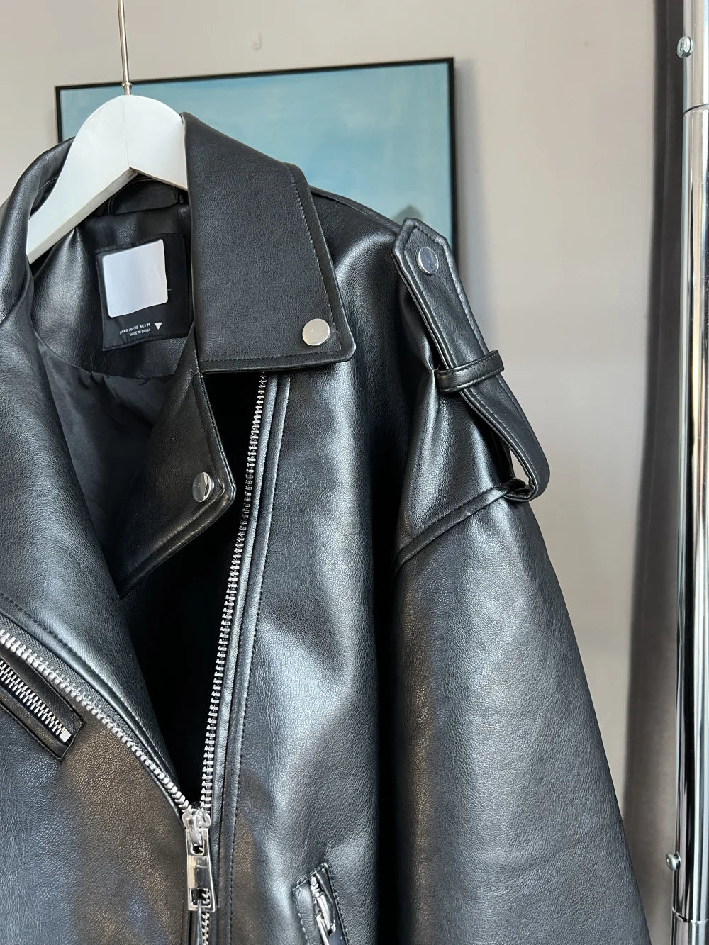 Imitation leather motorcycle loose jacket for ladies new epaulette decoration diagonal zipper down shoulder lazy coat