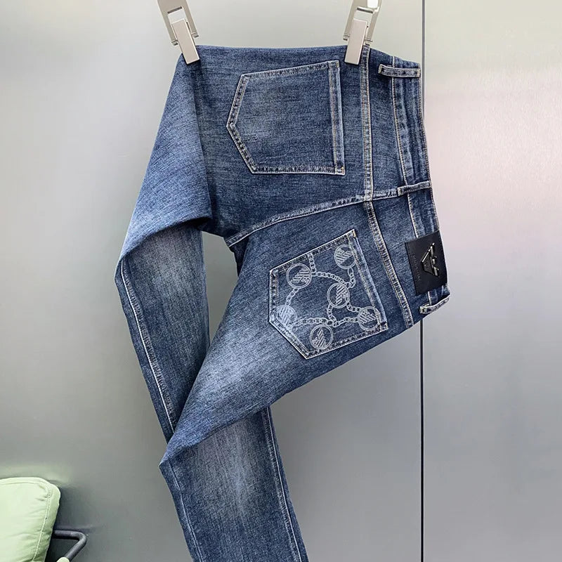 Modische Jeans mit Aufdruck für Herren, leichte Luxus-Jeans für Herren, Stretch, Slim Fit, hochwertige und modische Freizeithose mit Knöchelband
