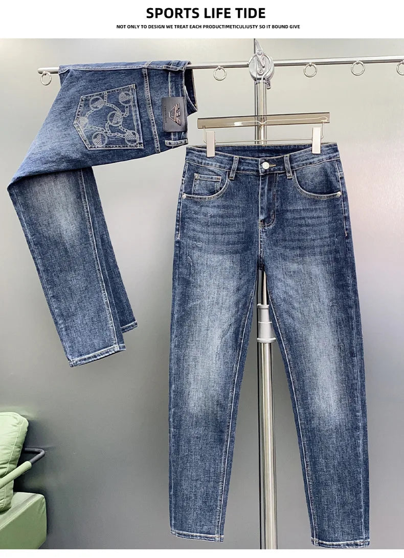 Modische Jeans mit Aufdruck für Herren, leichte Luxus-Jeans für Herren, Stretch, Slim Fit, hochwertige und modische Freizeithose mit Knöchelband
