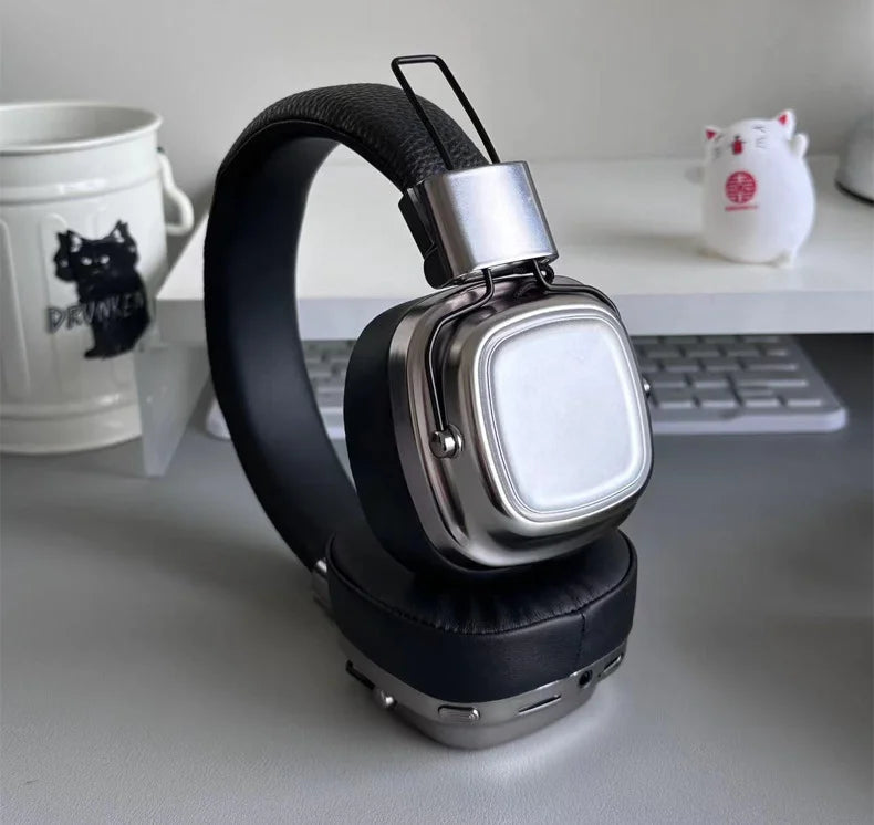 Shoumi Hifi Wireless Headphones Bluetooth Earphones Large Headset Helmets with Mic Support TF-Card Mp3 Play display screen