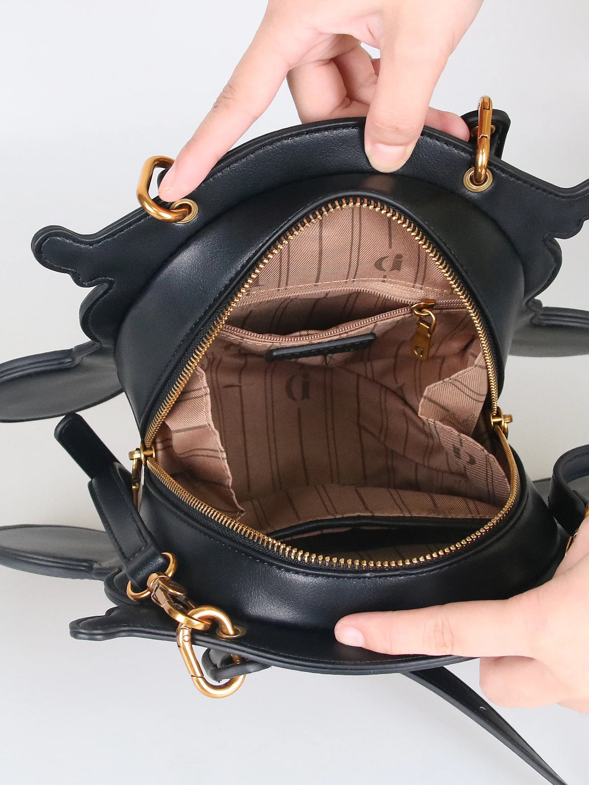 Fashion New 2026 Ladies' Hand-Held Special-Shaped Bag Retro Carriage Handbag niche Unique Cat Print Bag Personality Sweet and Co