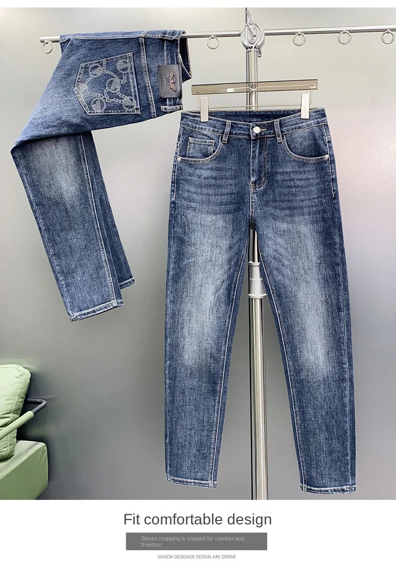 Modische Jeans mit Aufdruck für Herren, leichte Luxus-Jeans für Herren, Stretch, Slim Fit, hochwertige und modische Freizeithose mit Knöchelband