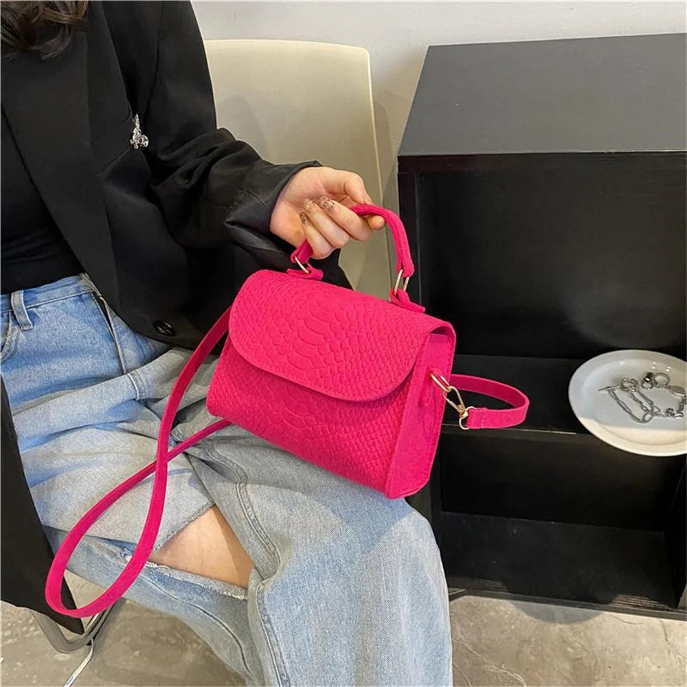 Fashion Felt Crossbody Bags for Women Armpit Bag Popular Crocodile Embossed Handbag Small Square Bag Retro Shoulder Bag Gifts