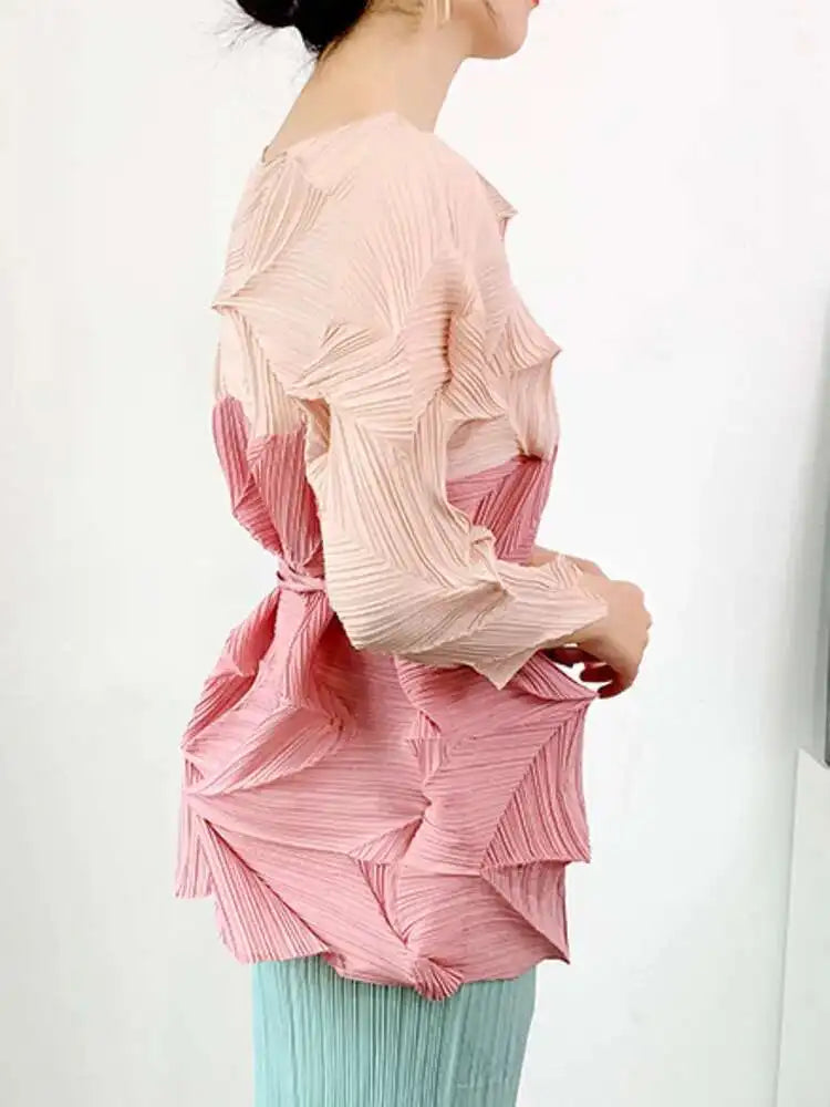 LANMREM Elegant Pleated T-shirt For Women O-neck Long Sleeves Loose Color Block Belt Tops Female Clothes 2025 Spring New 2YA630