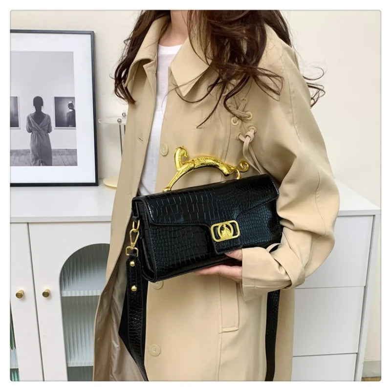 Women Luxury Brand Design Leather Bag New Ladies Metal Buckle Simple Fashion Shoulder Bag Party Oblique Bag