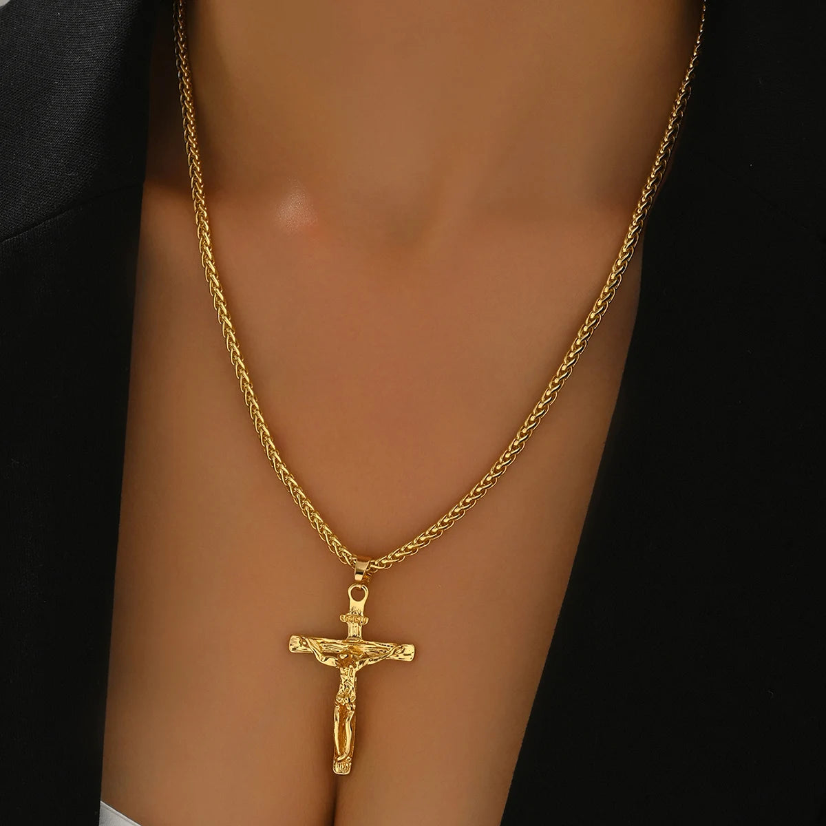 Minimalist  Crucifix Pendant Necklace Religious Cross Gold Color Twisted Chain Nacklace For Women & Men Daily Wear Jewelry