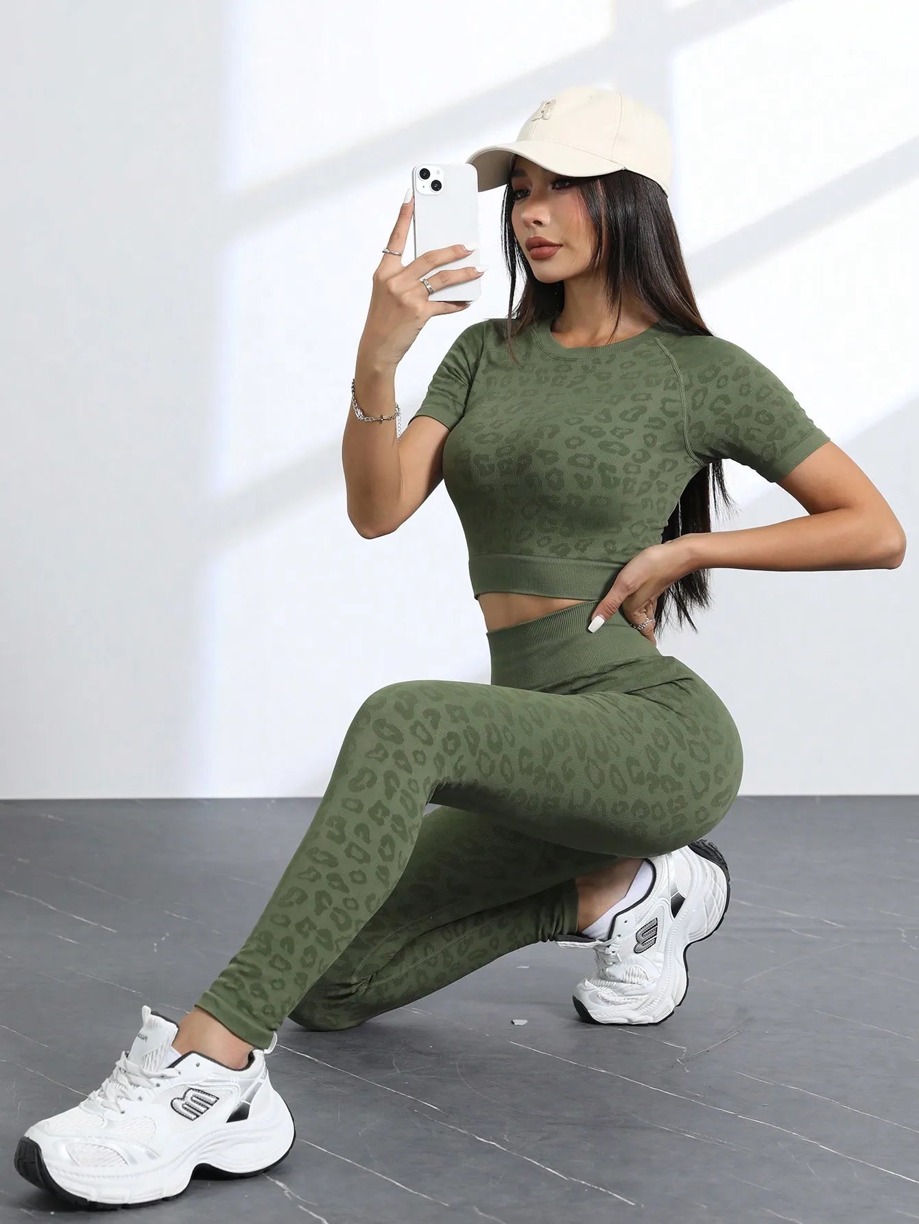 Workout Sets for Women Two Piece Outfits Seamless High Waist Leggings Yoga Crop Tops Athletic Sports Gym Sets