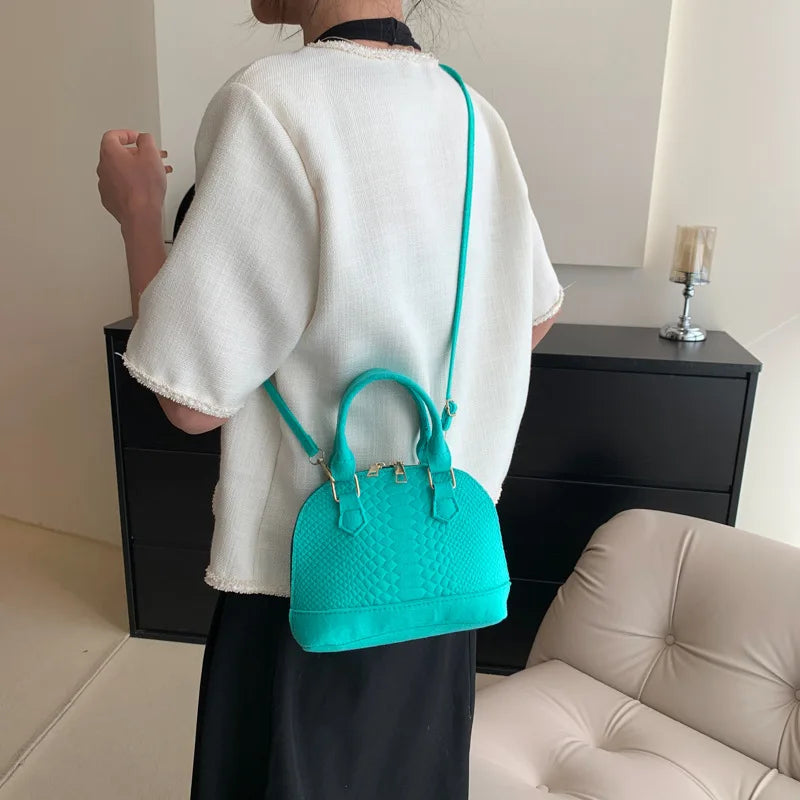 New Korean Women's Felt Bag Retro Handbag Shell Bags Urban Simple Fashion Versatile Commuter Single Shoulder Crossbody Bag