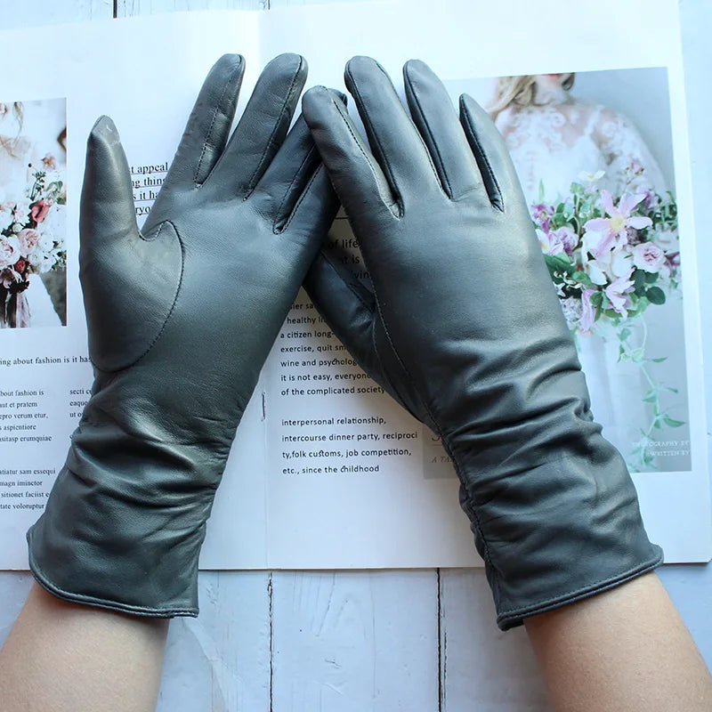 Sheepskin Leather Gloves Women's Fashion Elastic Style Velvet Lining to Keep Warm in Autumn and Winter Retro Color Points