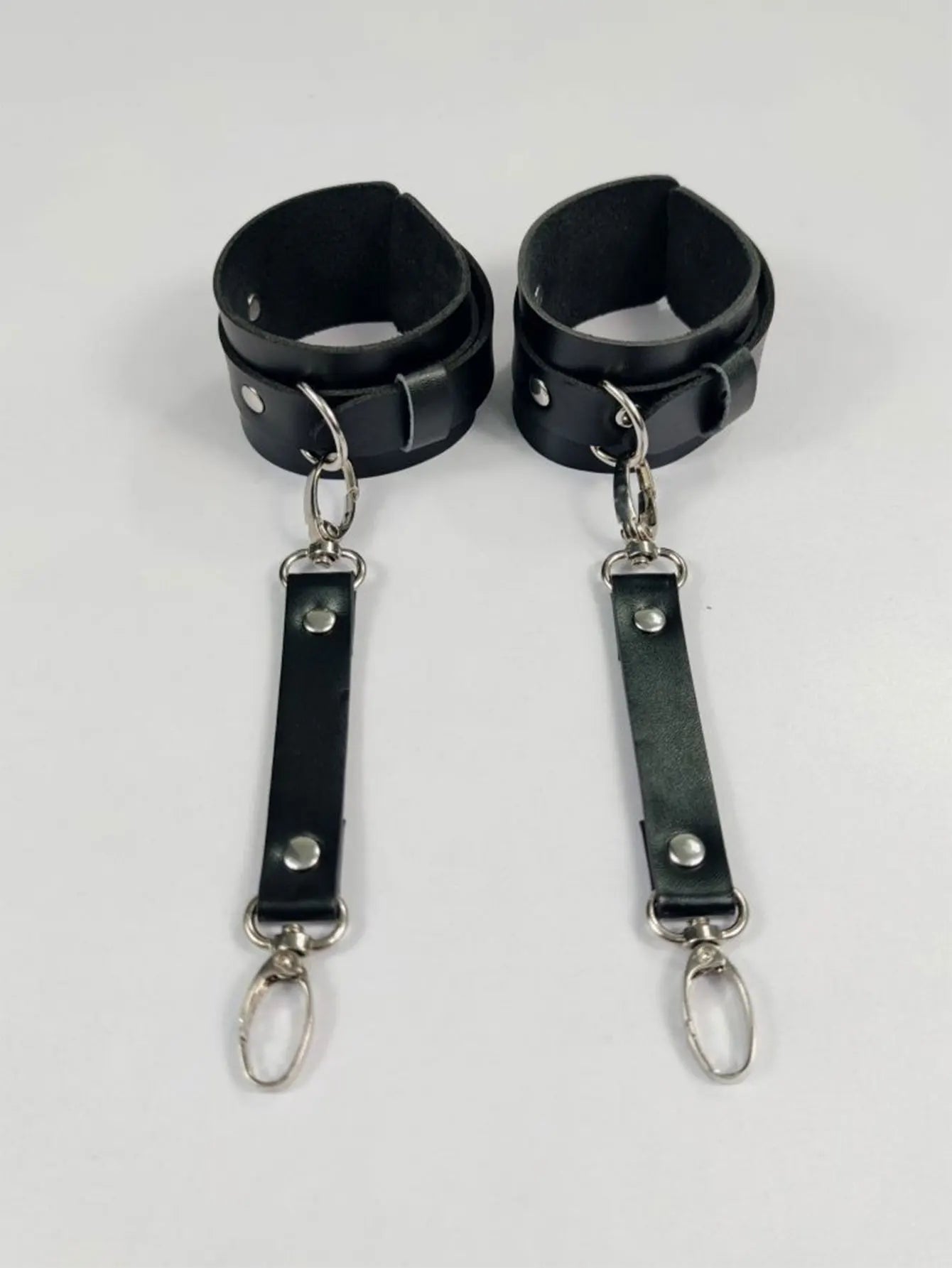 2pcs Unisex Leather Bracelet BDSM Bondage Leather Handcuffs Buckle Adjustable Vintage Punk Fetish Clothing Restraints Kink Toy