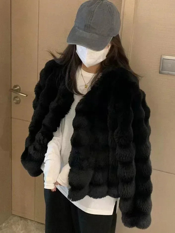 White Fur Coat for Women  Autumn and Winter New Style Short Imitation Fur Plush Collarless Top Short Top Warm and Trend