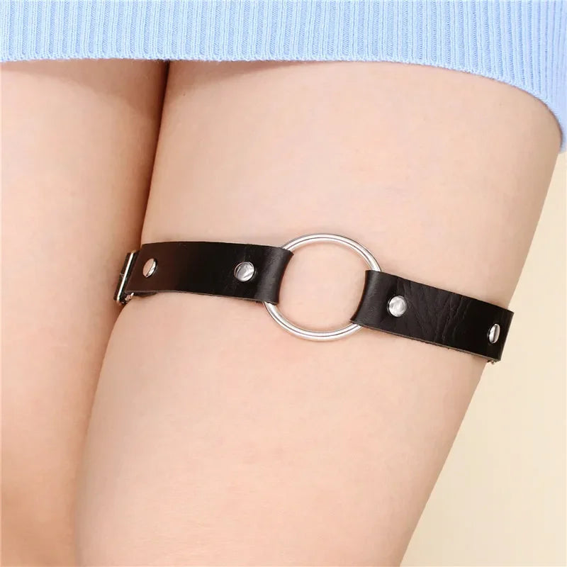 1pcs Women Punk Goth Heart Round PU Leather Elastic Garter Leg Thigh Ring Clothing Accessory Leg Suspender Stockings Garters New