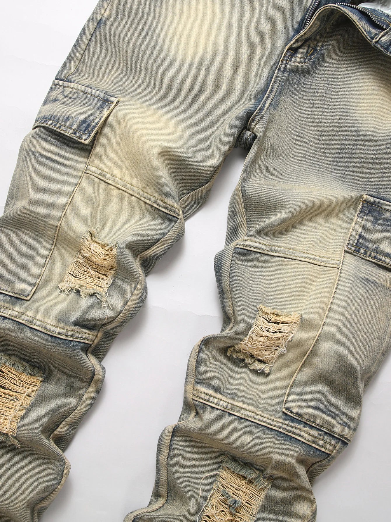 Men’s trendy street style straight-leg workwear non-stretch jeans.