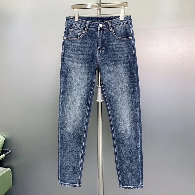 Modische Jeans mit Aufdruck für Herren, leichte Luxus-Jeans für Herren, Stretch, Slim Fit, hochwertige und modische Freizeithose mit Knöchelband