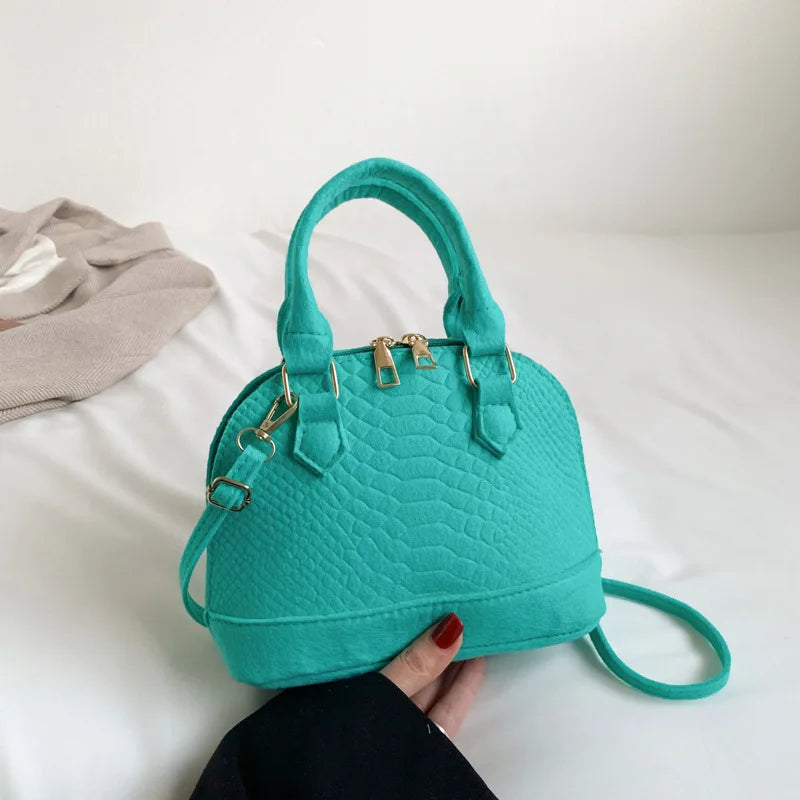 New Korean Women's Felt Bag Retro Handbag Shell Bags Urban Simple Fashion Versatile Commuter Single Shoulder Crossbody Bag