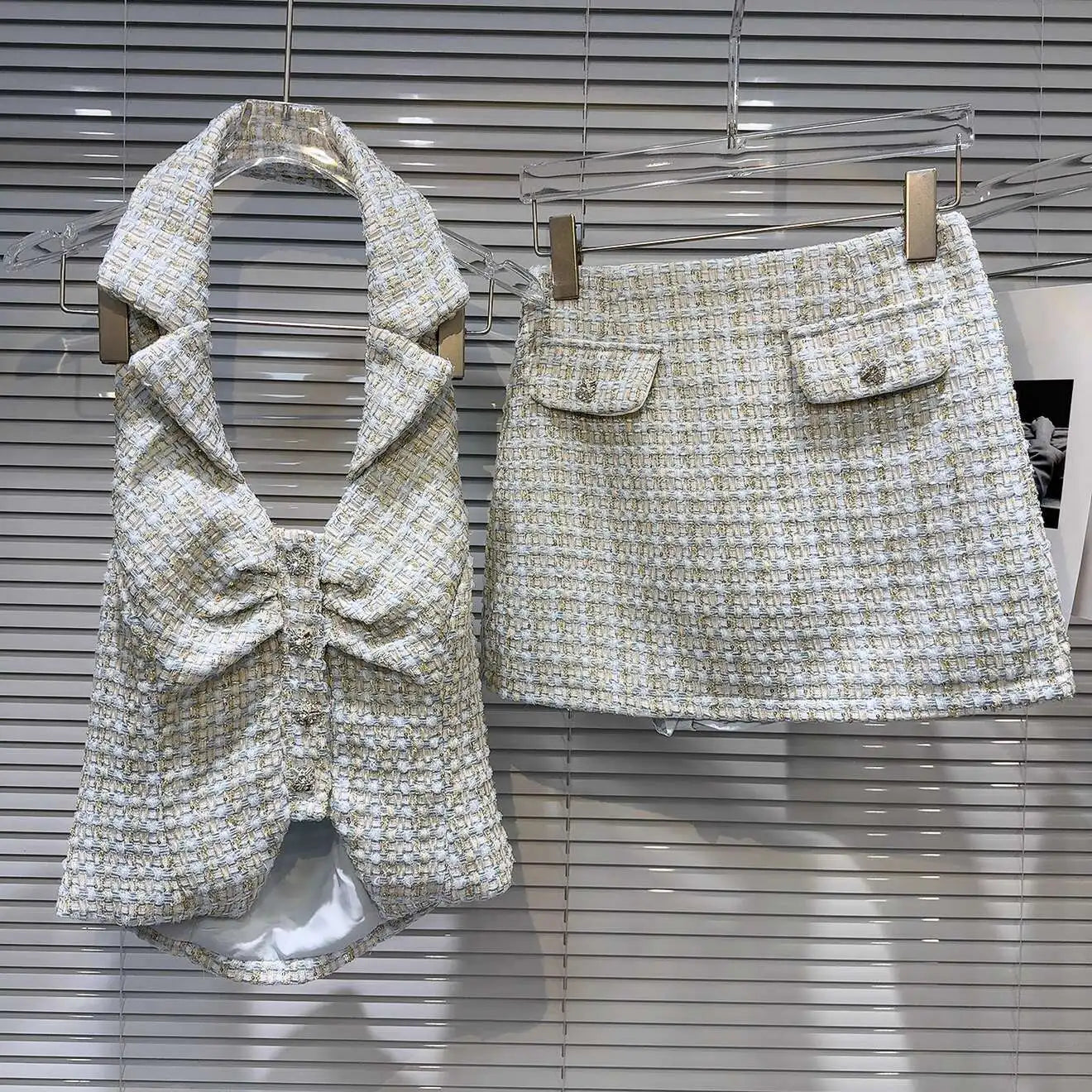 DEAT 2025 Summer New Fashion Two-pieces Set For Women Diamond Buckle Hanging Neck Vest Woven Tweed Short Skirt Female 11A04590