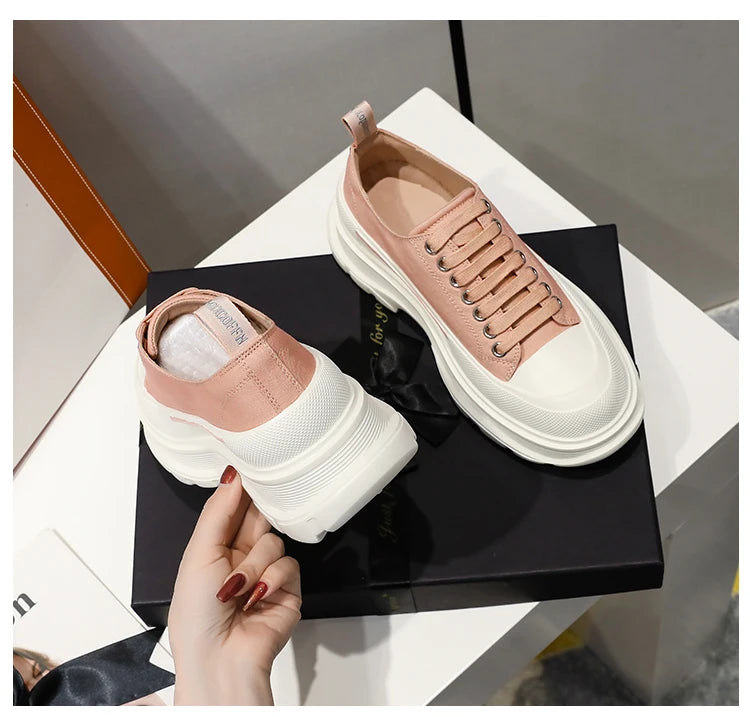 2024 Frühjahr Neue Damenschuhe Schnürschuhe Sport- und Freizeitschuhe für Herren Dicke Sohle Wasserdichte Plattform Weiche Erhöhte Leinwand Flache