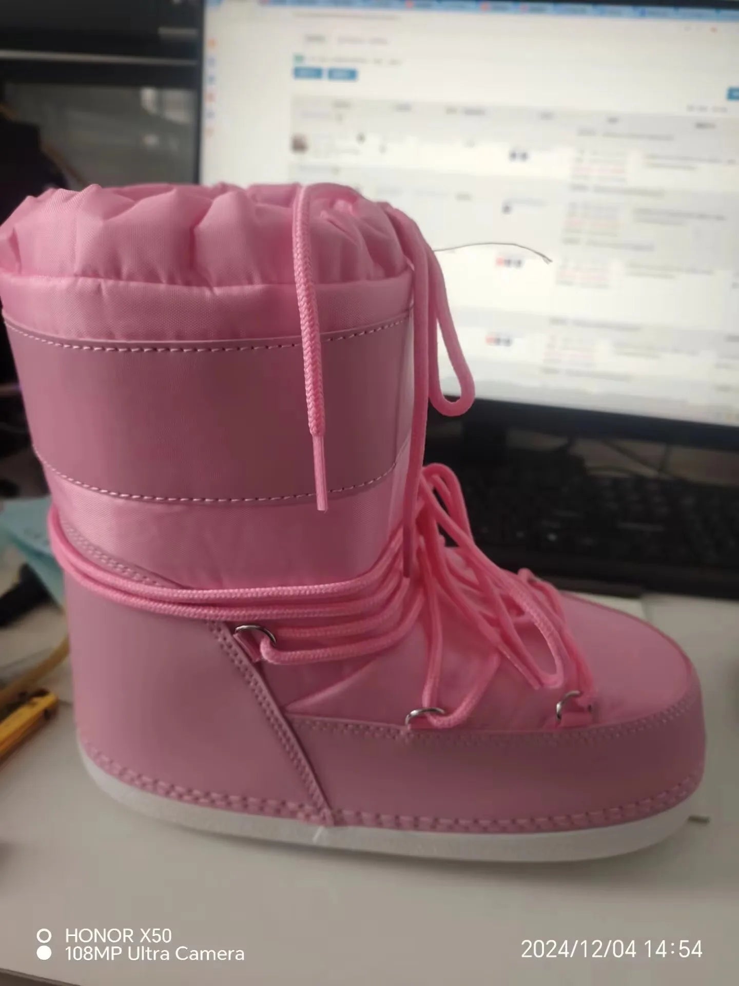 Women's Waterproof and Non-slip Cloth Space 2025 New platform heels  Short Tube Thickened Warm Snow Boots