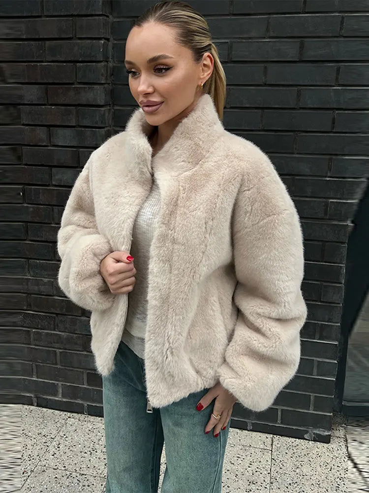 2025 Winter Coat Women Warm Outerwear Loose Fur Faux Coat Women Elegant Jacket Long Sleeve Zipper Female Short Coats