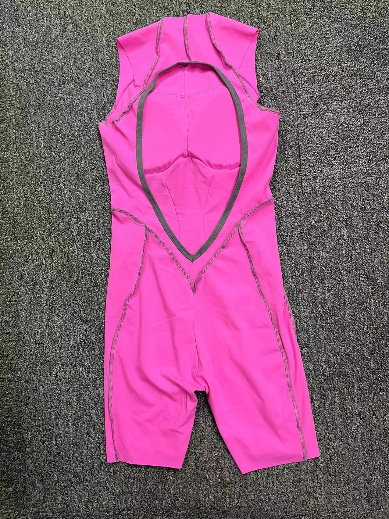 New Summer Stitching Color Backless Yoga Jumpsuits With Chest Pads Women Sleeveless Sports Bodysuit Hip Lifting Workout Overalls