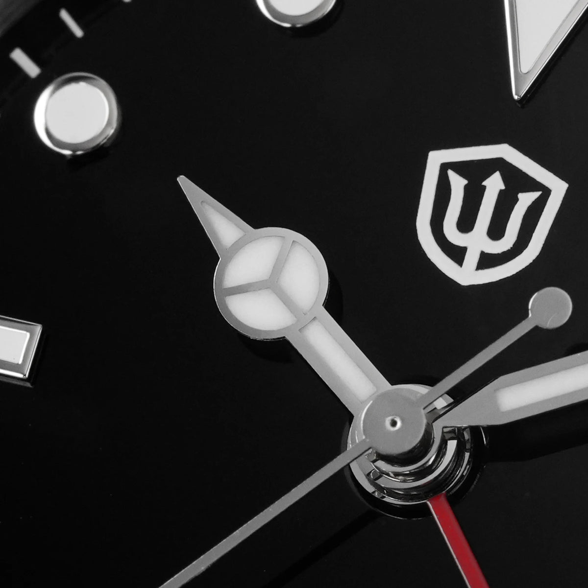 Watchdives WD16570 V2 Pioneer Watch NH34 Automatic Movement Sapphire Crystal 20Bar Waterproof Luminous 37mm GMT Watches