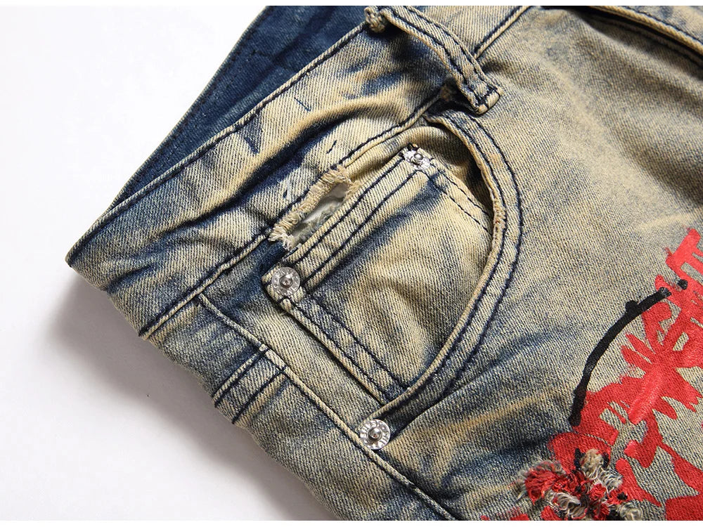 Herren Bedruckte Stretch-Jeans Streetwear Charakter Totenkopf Flamme Bemalte Hose Vintage Knöpfe Fly Schlanke zerrissene Hose