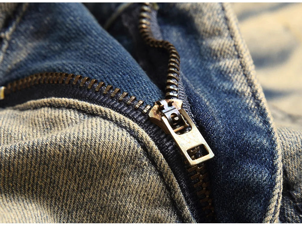 Herren Bedruckte Stretch-Jeans Streetwear Charakter Totenkopf Flamme Bemalte Hose Vintage Knöpfe Fly Schlanke zerrissene Hose