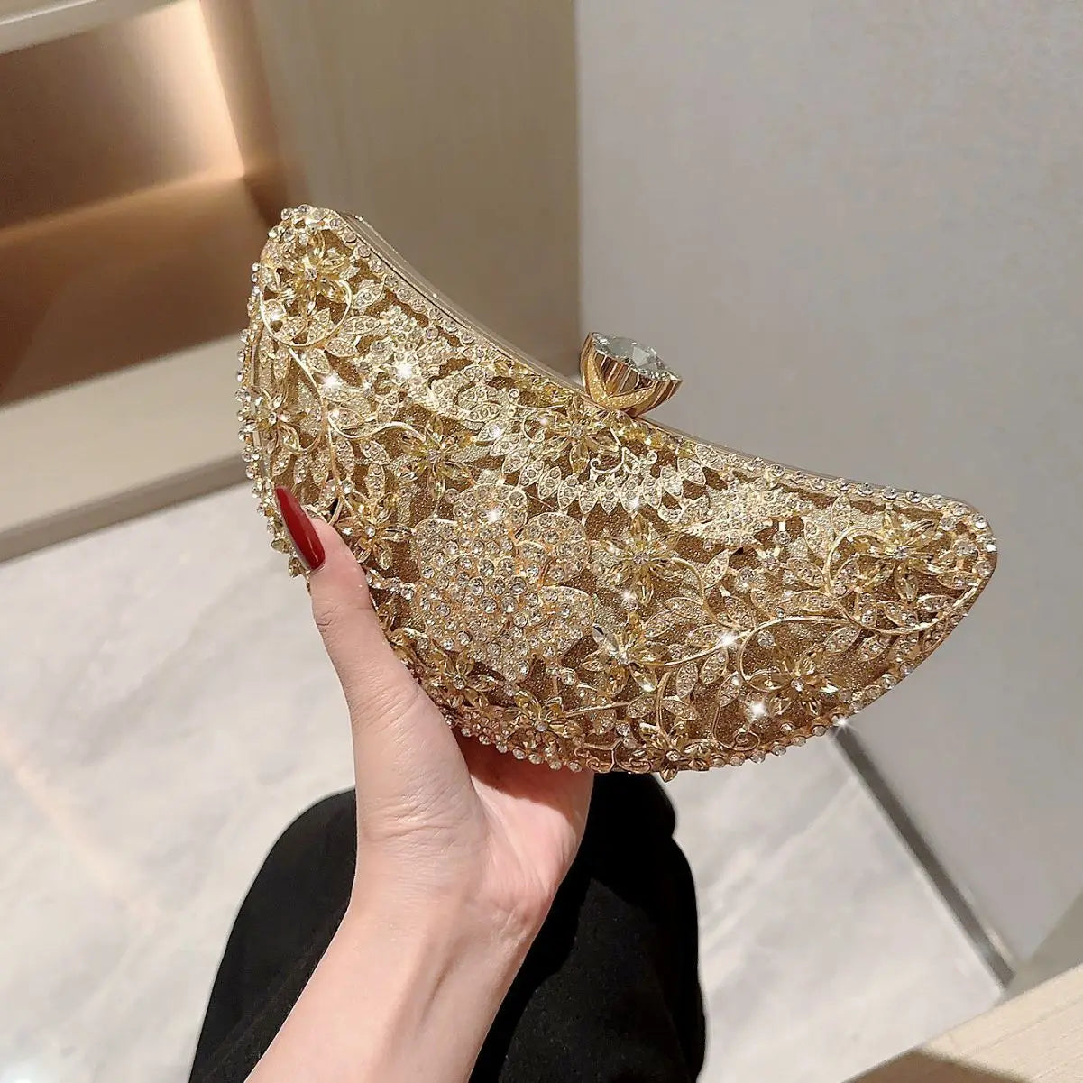 Luxury Banquet Bag Water Diamond Banquet Handheld Bag Sparkling Brilliant Dress Bag Chain Strap Diagonal Straddle Bag Party Bag