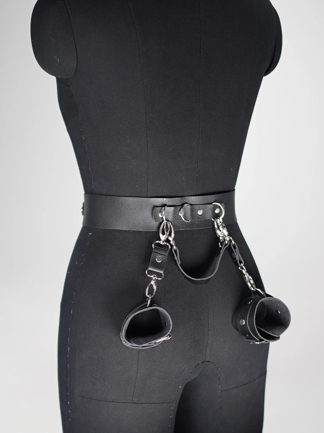 PU bondage belt set, PU bondage belt with handcuffs, lingerie carnival costume, PU garter belt with handcuffs