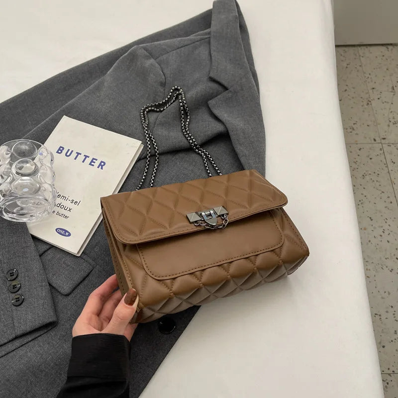 1 simple and stylish diamond grid crossbody bag, metal chain shoulder bag, suitable for women's daily leisure use-ll